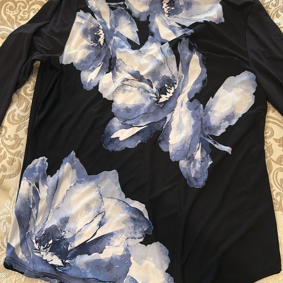 INC COLLECTION Black and Blue Floral Blouse - Picture 7 of 7